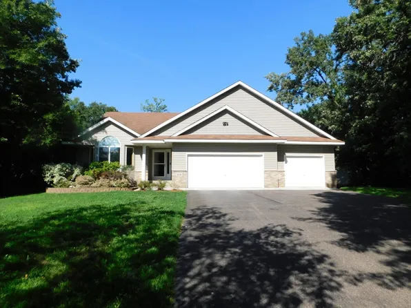 25248 Lincoln Dr NE, Isanti, MN 55040