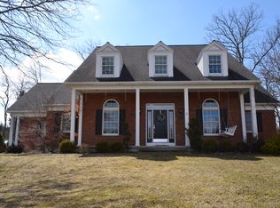 9 Longmeadow Dr, Elmira, NY