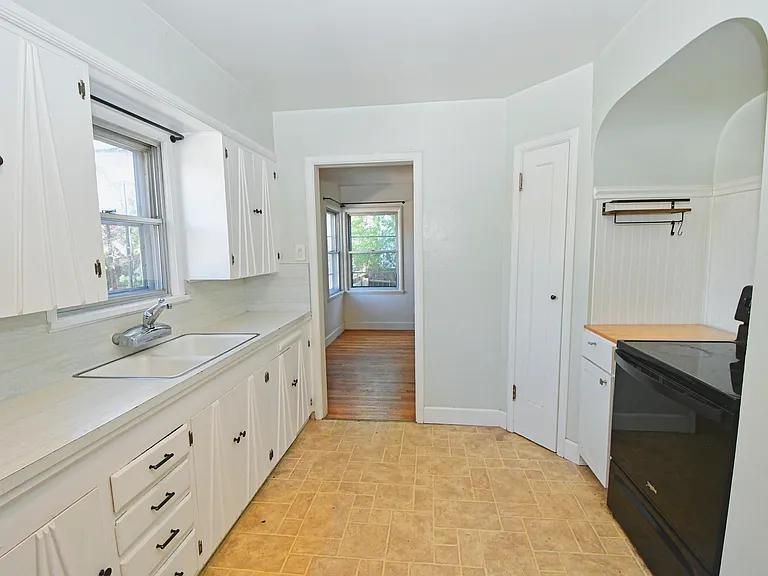 1339 Faland Way — Photo 6