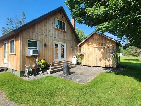 511 Flanders Hill Road, Sangerville, ME 04479