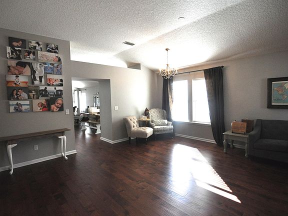 3rd image of 12233 Heronsford Ln