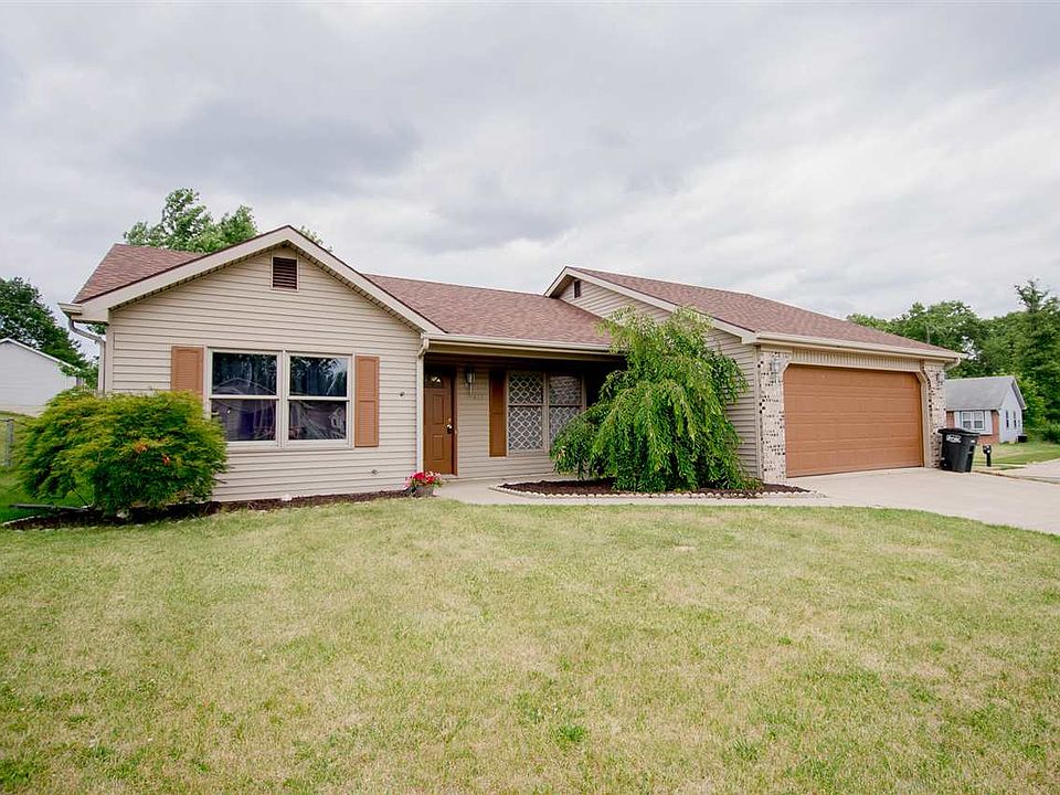 1st image of 411 Crestview Dr