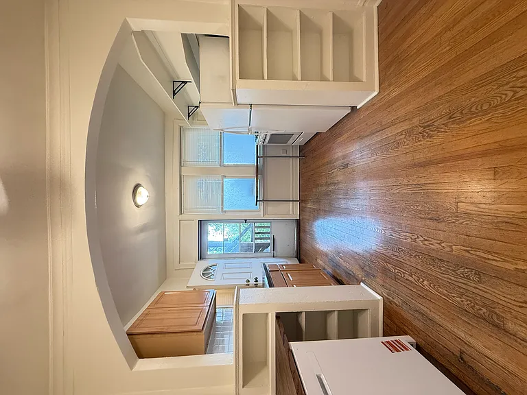 3235 W Dickens Ave #2 — Photo 2