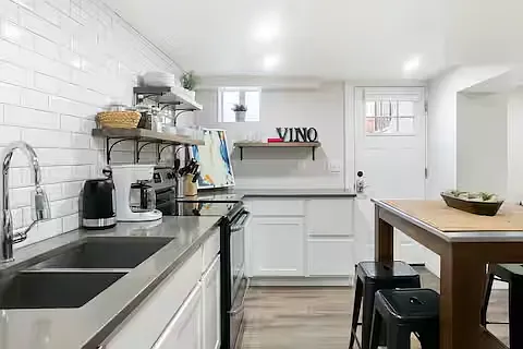 276 S Franklin St — Photo 10