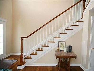 3rd image of 4111 Hammersmith Cir