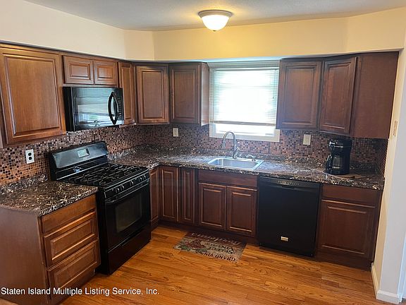 4th image of 460 Hunter Ave