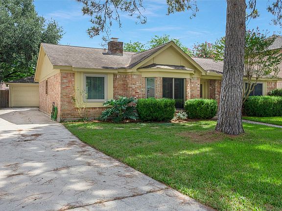 3rd image of 17926 Cypress Spring Dr