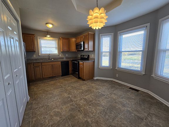 4th image of 1301 Sonja Dr