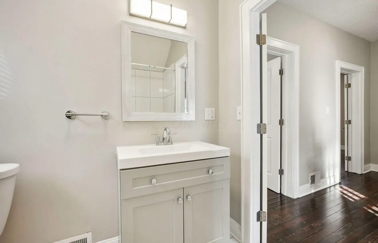 3 bed, 1.5 bath, 1436 sqft, $2,600 — Photo 3