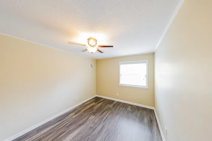 2218 Cecille Dr SW — Photo 9