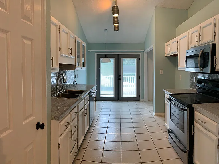 10 Kildare Woods Ct — Photo 6