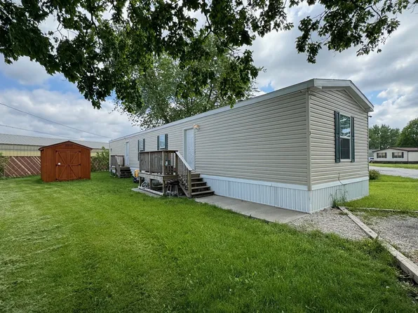 3 American Ave, Pontiac, IL 61764