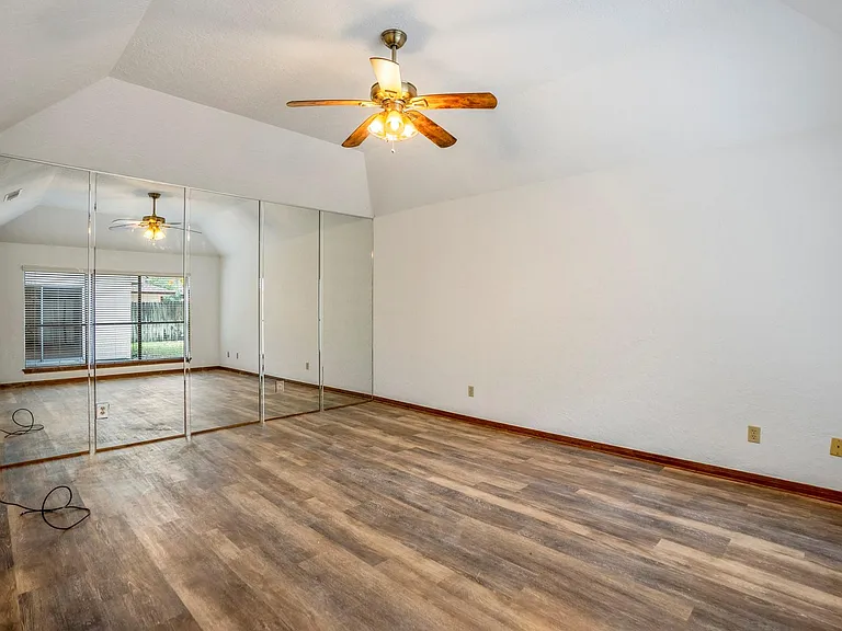 38 Devonshire Dr — Photo 34