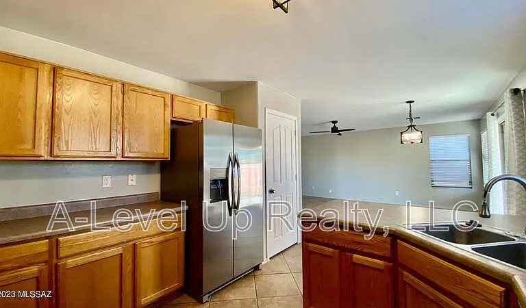 721 W Flaming Arrow Dr — Photo 6