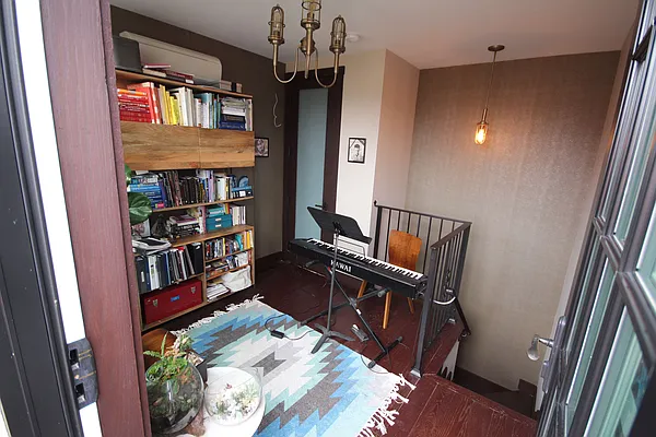 Rented by Nooklyn NYC LLC | media 36
