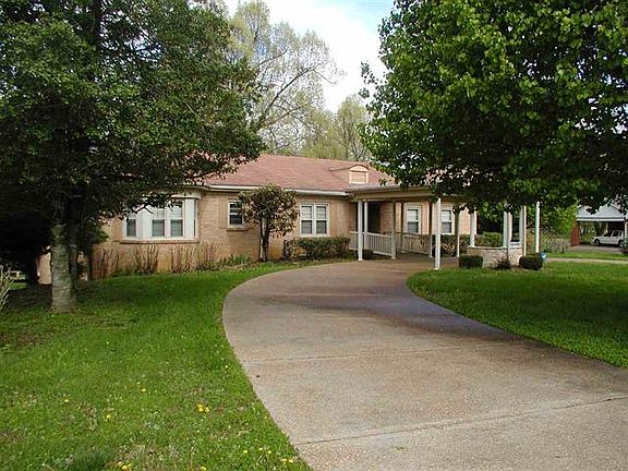 2nd image of 521 Greenhill Dr