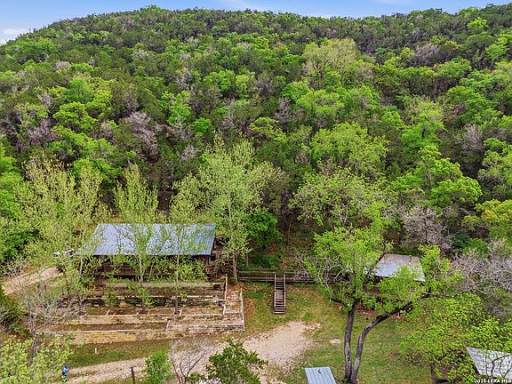 2nd image of 2115 Mesa Verde