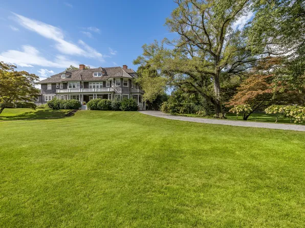 1 Lily Pond Ln, East Hampton, NY 11937