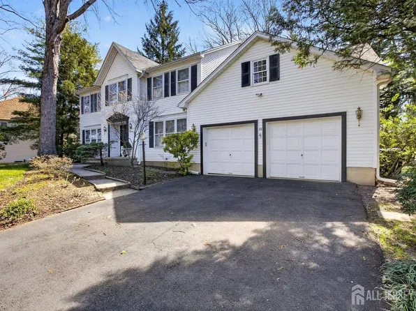 15 Cherokee Rd, East Brunswick, NJ 08816