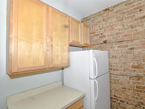 5th image of 1218 N Dearborn St #31701B