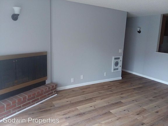 4th image of 301 Perkins St APT 112