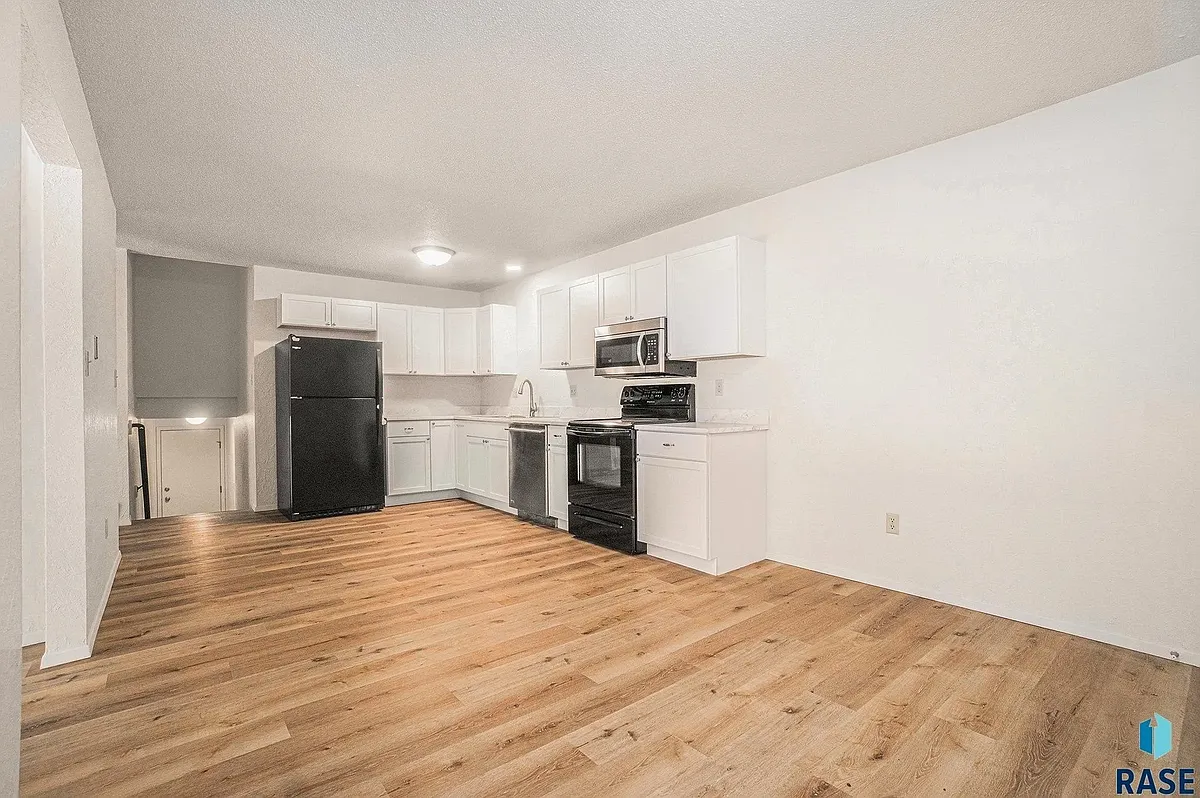 Building Photo - 5406 W 44th St