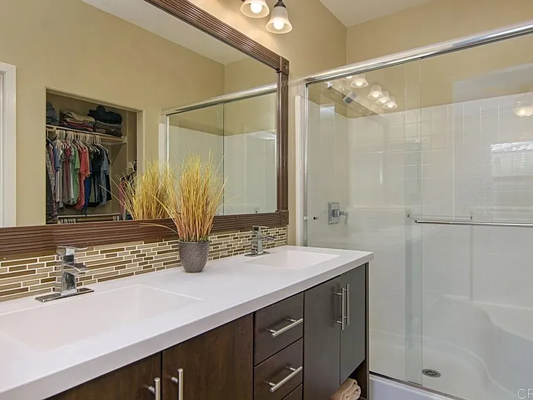 2132 Cosmo Way — Photo 13
