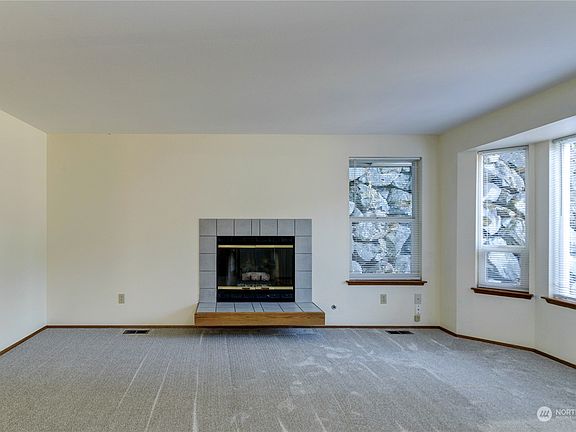 3rd image of 3360 Woodard Green Drive NE