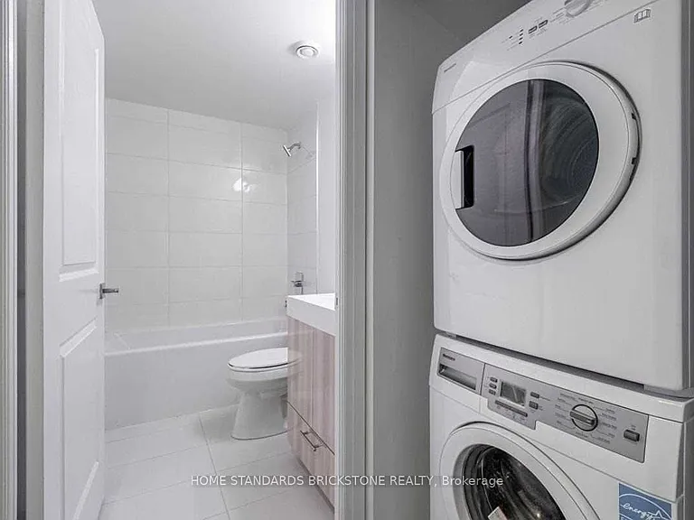 251 Jarvis St E #1533 — Photo 4