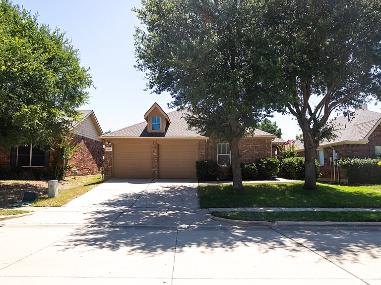 4808 Carrotwood Dr — Photo 3