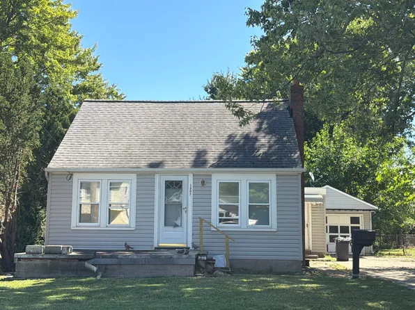 1305 E 343rd St, Eastlake, OH 44095
