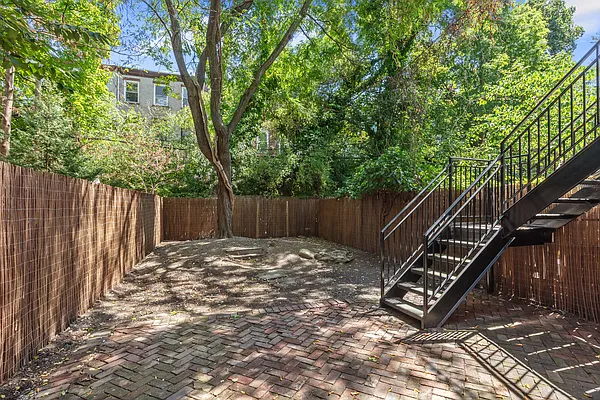 Sold by Douglas Elliman | media 29