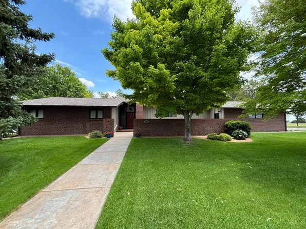102 Erie St, Plains, KS 67869