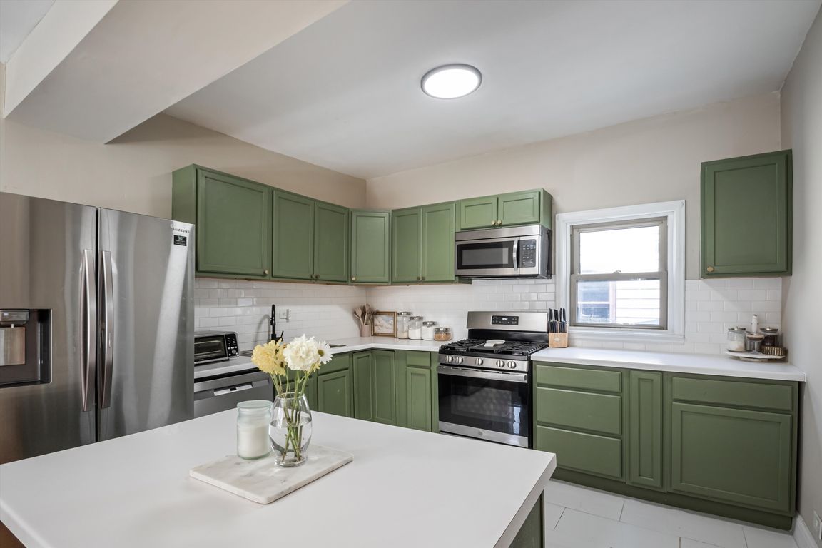 next background image