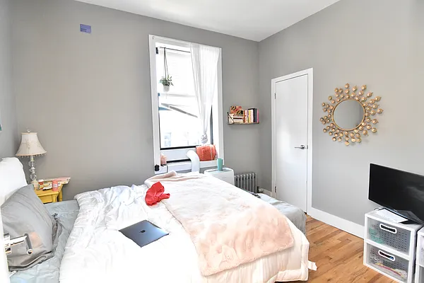 Rented by Bohemia Realty Group | media 5