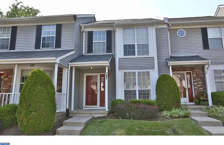 1st image of 2 Fair Oaks Ct