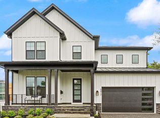 1212 Drake St SW, Vienna, VA 22180