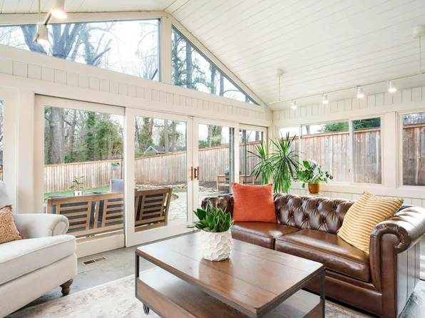 1457 Oxford Rd, Charlottesville, VA 22903