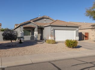 820 W Burkhalter Dr, San Tan Valley, AZ 85143