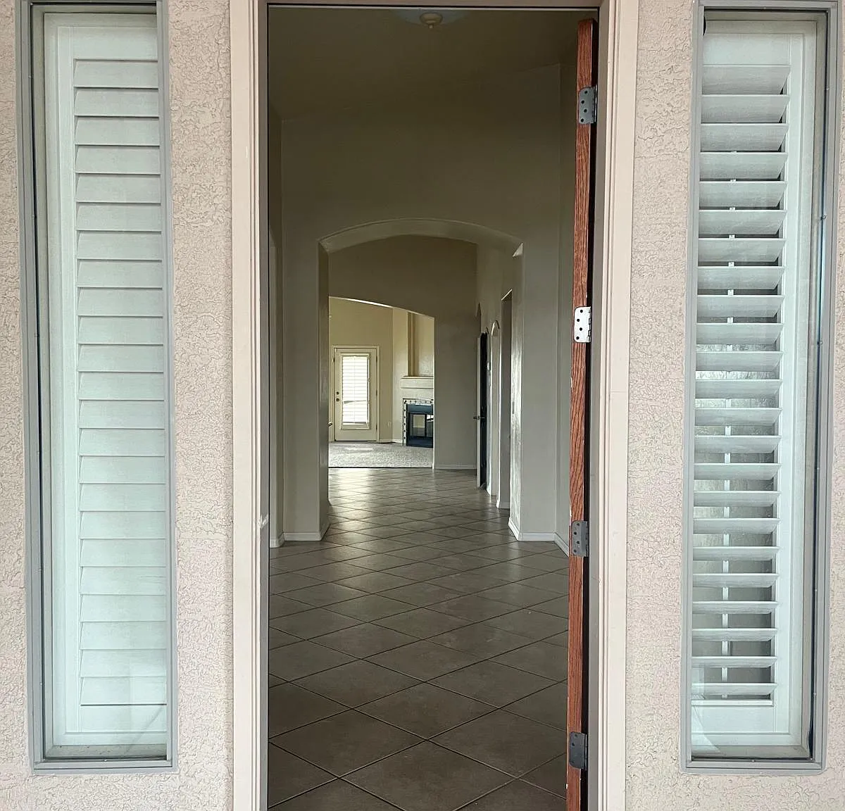 4 bed, 3.0 bath, 2704 sqft, $3,300 — Photo 3