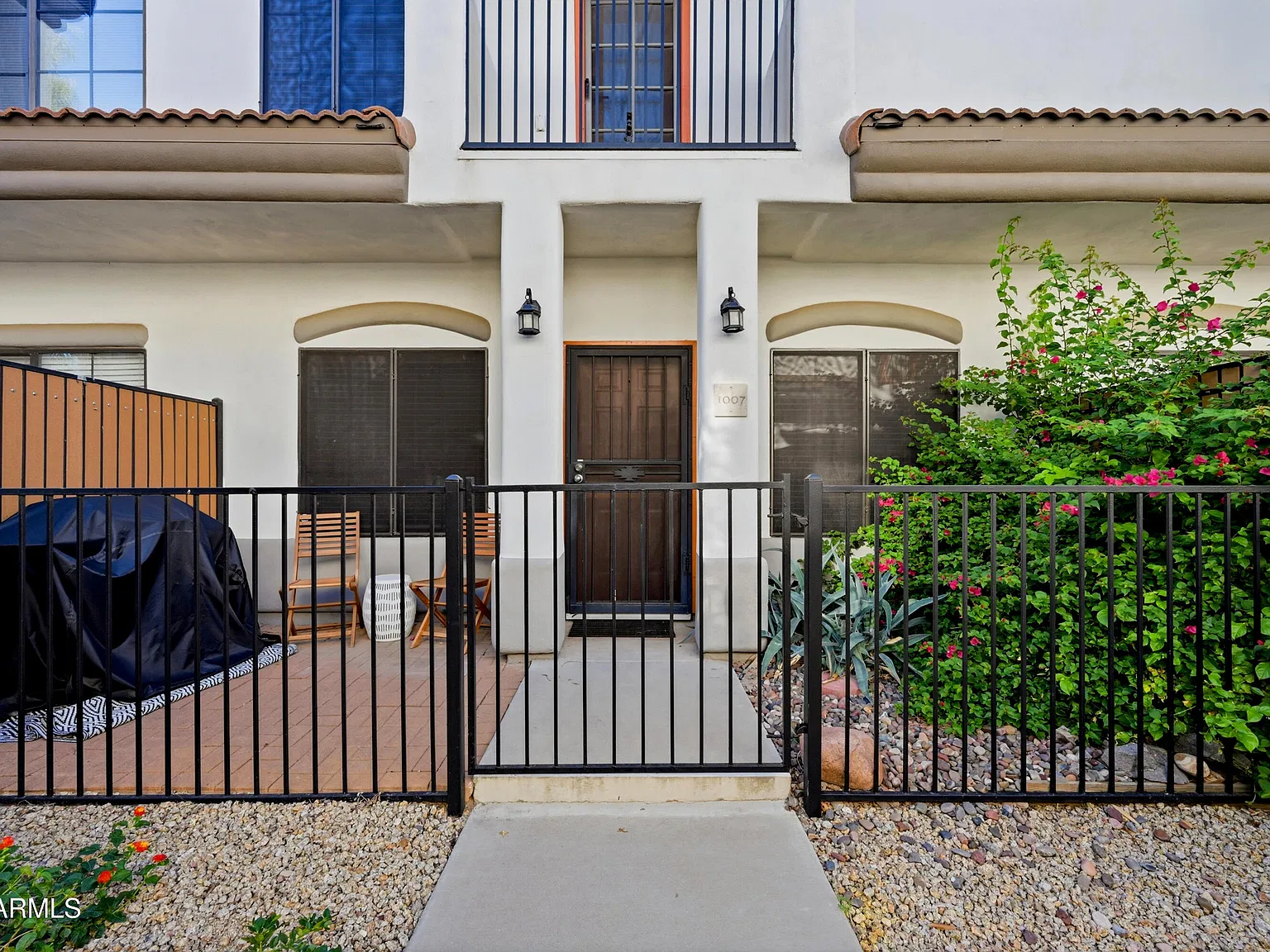 3 bed, 2.5 bath, 1322 sqft, $3,000 — Photo 2