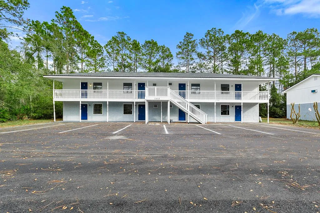 1 bed, 520 sqft, $1,090 — Photo 2