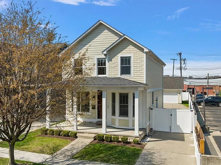 1109 Bennaville Ave — Photo 45