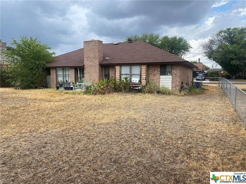 2nd image of 3204 Timber Oak Dr