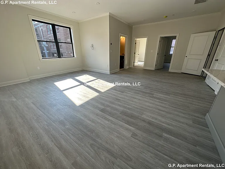 605 Broadway #405 — Photo 4