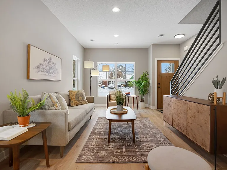 Available 07/01! New Build 4 bed 3 Bath in Hopkins! — Photo 19