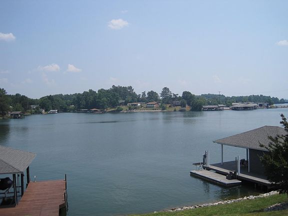 5th image of 1025 Daniels Ct