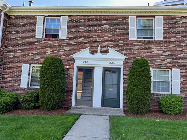 2005 Windsor Dr #2005, Framingham, MA 01701