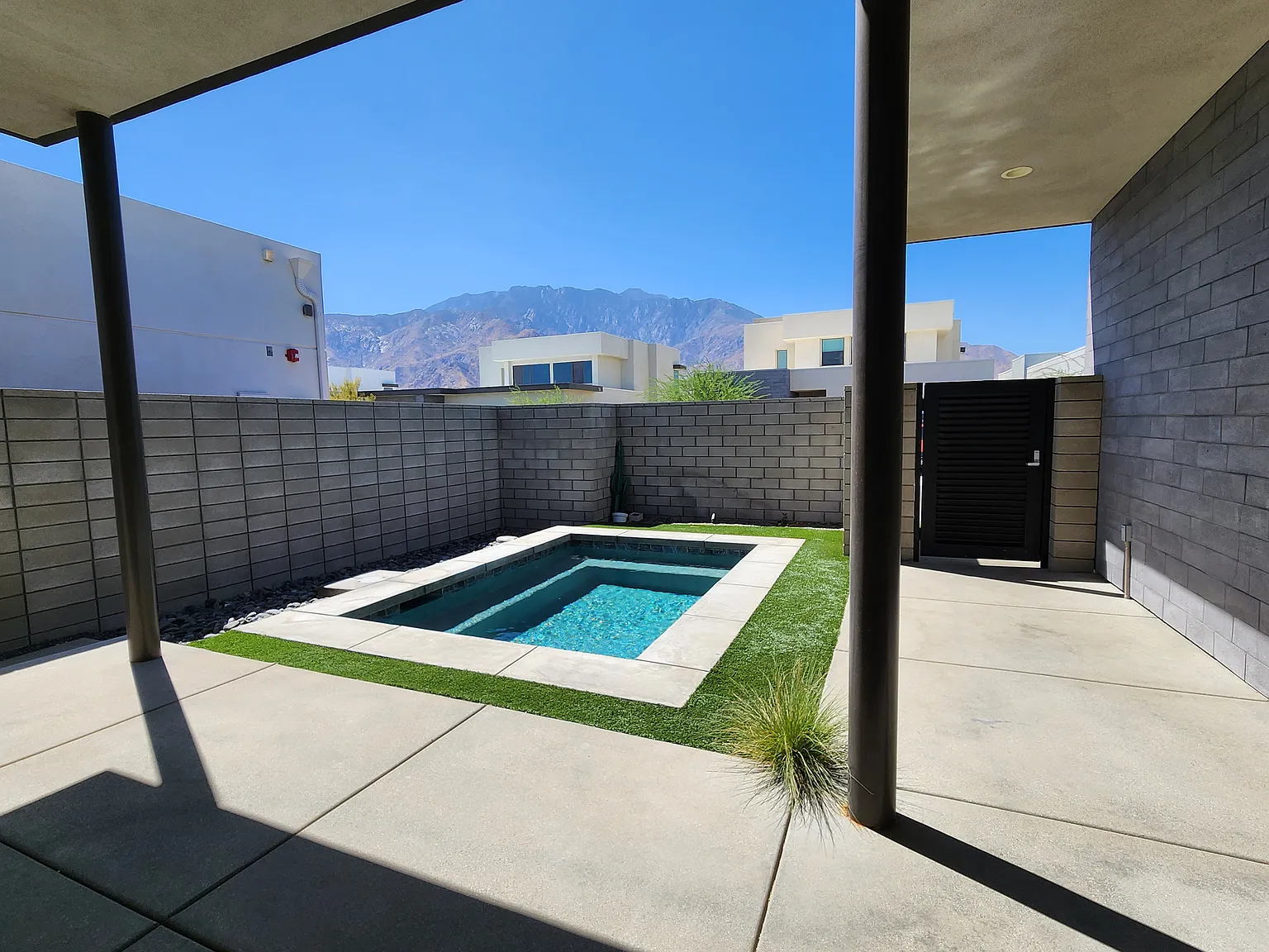 3 bed, 2.5 bath, 2103 sqft, $4,970 — Photo 3