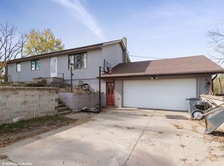 1055 18th Ave, Pleasantville, IA 50225